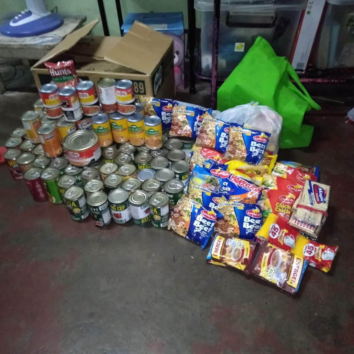 Rhaeiii's tweet photo. Hello Everyone. 🤗
We are RIZAL BATCH 17-18 of KNLHS &amp; we are knocking at your doors to ask for any kind of donation. It will be donated (100 %) for the victims of Typhoon Ulysses.  

Thank you. Keep safe and God bless us all. 🌻💖

#WeWillHealAsOne
#CagayanKayaYan https://t.co/YzEmurdx6R