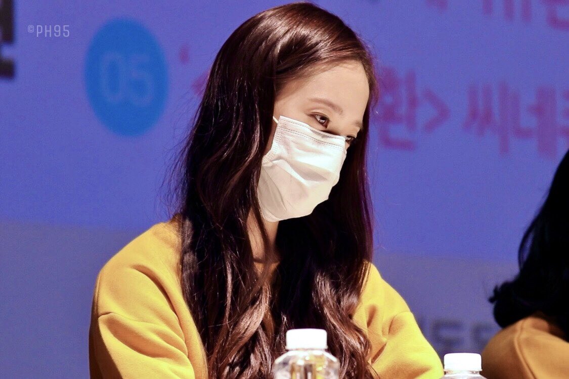ph090905's tweet photo. 201114 #애비규환 씨네큐브 #GV

#정수정 #크리스탈 #Krystal https://t.co/N8HQFv105T