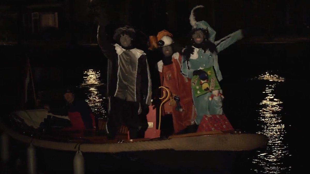 edzonder's tweet photo. De Stiekume aankomst #sinterklaas in Leeuwarden
https://t.co/aUyTfTZYqW

#Grijzepiet #sinterklaasintocht #Leeuwarden https://t.co/bdD1FgveMN