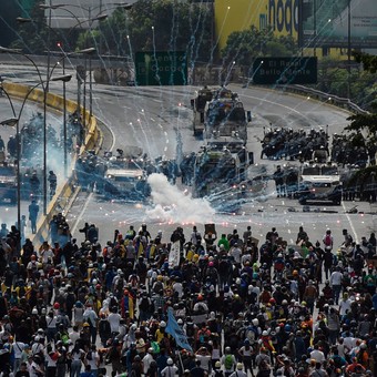Venezuela suffers! marches were held, the streets were closed, protests and homing were held, and the president did not care about that at all.