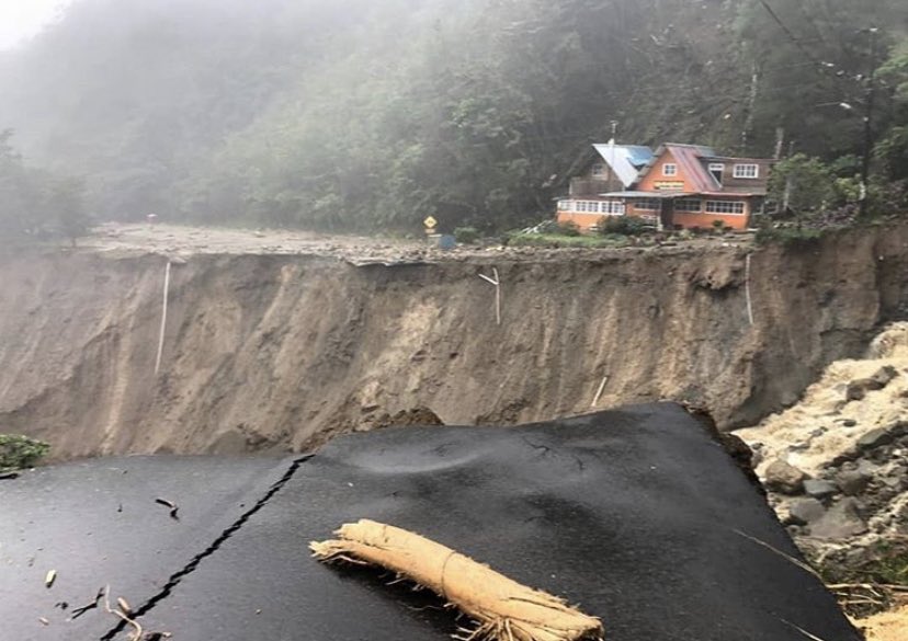 PANAMÁ NEEDS YOUR HELP WHAT IS HAPPENING IN PANAMÁchiriquí, highlands everything collapsed and hundreds of people lost everything,several have died, including children,as a result of hurricane eta and now they are evacuating for hurricane iota,please help spread the word