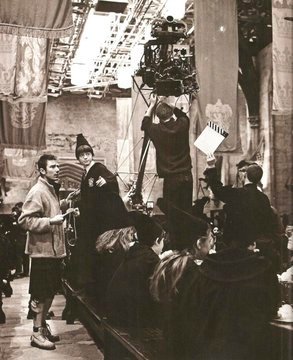Harry_Potter_TM's tweet photo. Hace 20 años empezó a rodarse Harry Potter.

https://t.co/f9oXEDDmAa