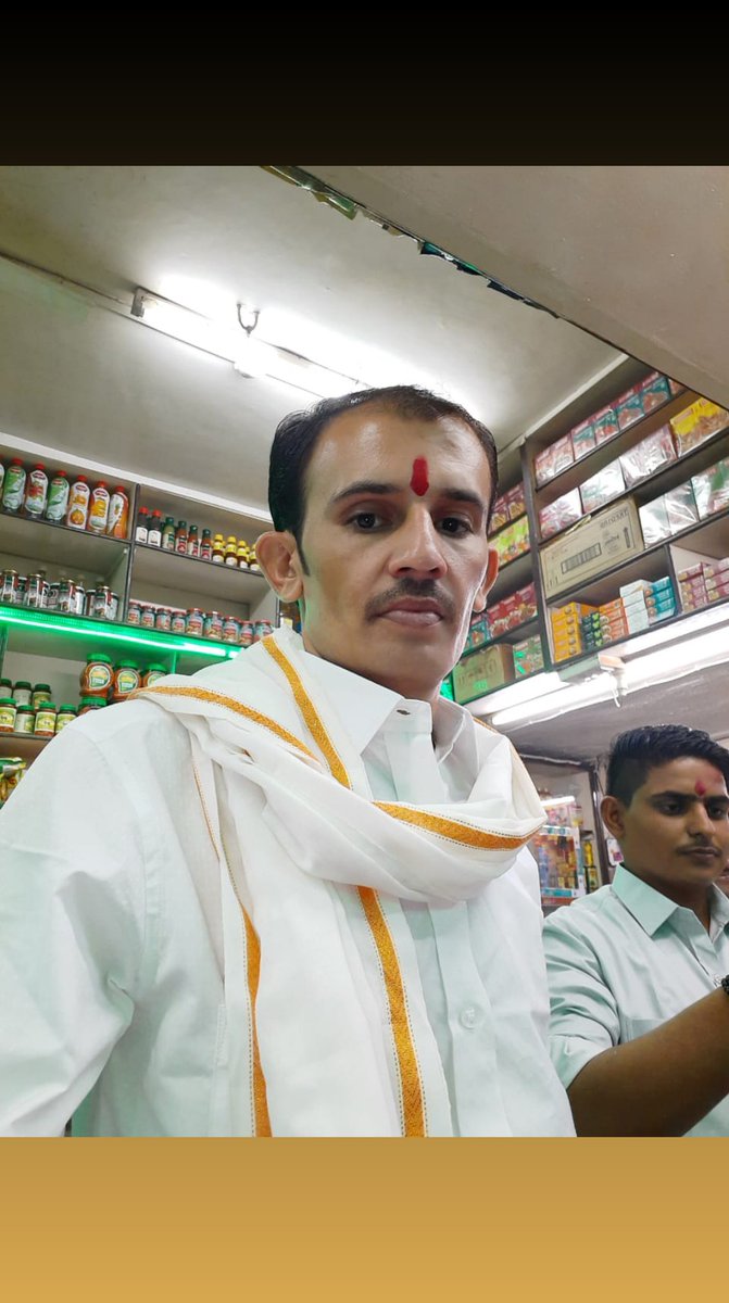 बड़ों को प्रणाम और छोटो को स्नेह
    आपको एवम् आपके पूरे परिवार को 
    *दिवाली का घणां घणा*
     *राम राम सा*👏👏