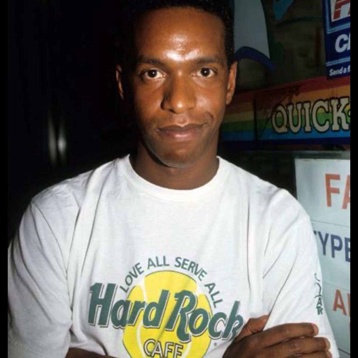 RCantaldo's tweet photo. Me, and many other UK era Hip Hop artists will remember this man today who paved the way for us all ....15.11.09
#derekb
#ukhiphoplegend
🙏🏽👑🙏🏽 https://t.co/A9fmDz8vce