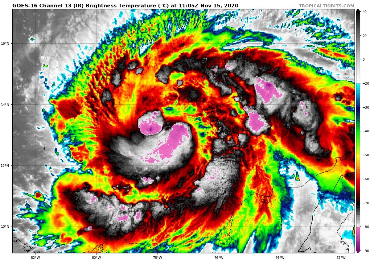 adamonzon's tweet photo. 7 am:  #Iota es huracán #13 de esta temporada. Ya tiene vientos 80 mph y se espera alcance 130 mph+ mañana. Entrada a tierra entre #Nicaragua/#Honduras (N/H) ocurrirá cerca de 12 am lunes-martes. Está a ~415 mi al ESE Cabo Gracias a Dios, en borde N/H y lento movt al O 6 mph. 1/5 https://t.co/eq6m6V3nGn