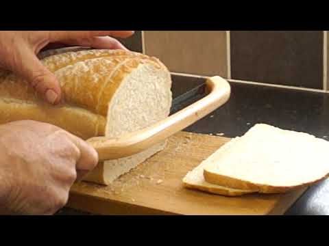 JonoKnife's tweet image. Finally it's here! A video of the JonoKnife in action. If you've ever tried to explain the wonders of the JonoKnife to a friend but couldn't quite find the words, then please do share this video with them. Much appreciated &amp;amp; happy slicing! :-)  buff.ly/32Jzlyw