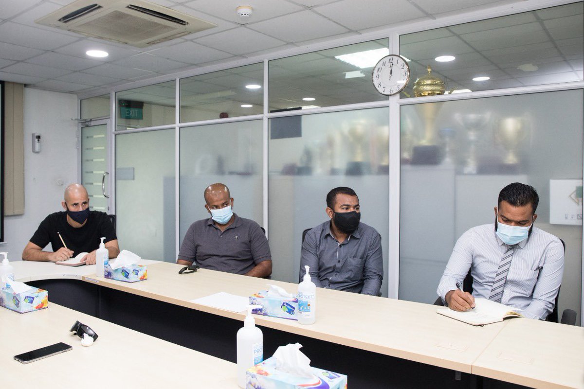 MoYSF_mv's tweet photo. Minister @AhmedMahloof met with the Martial Arts community and discussed about the opening  of National Martial Arts Centre in Hulhumalè and the formation of National Martial Association. https://t.co/LtWseHjfj4