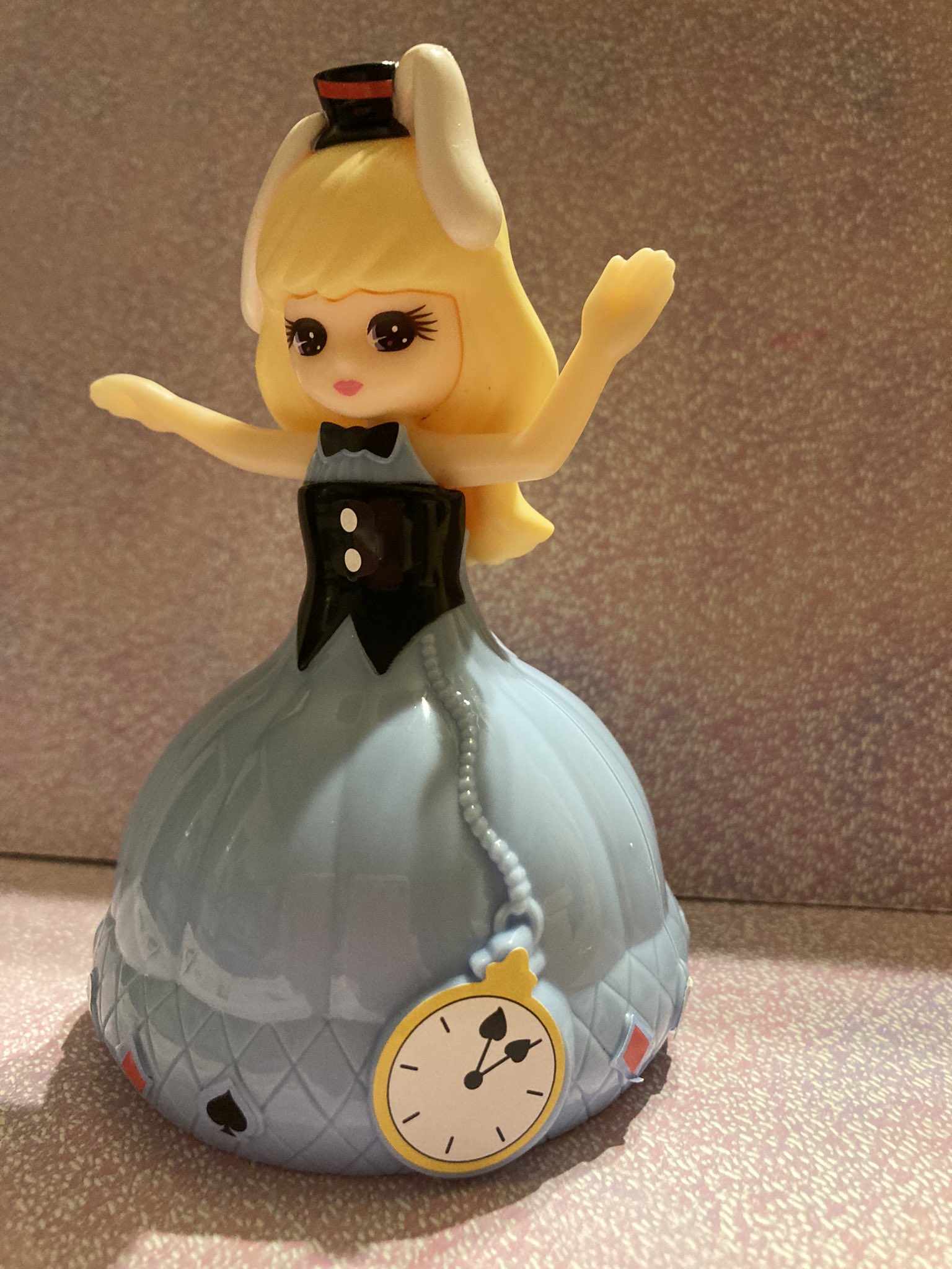 書店員きらり38 シークレットリカちゃんを 職場のスタッフから突然 プレゼントしてもらって うれしい かわいすぎる うさぎ アリス ハッピーセット T Co Ydbk9sjh3k Twitter