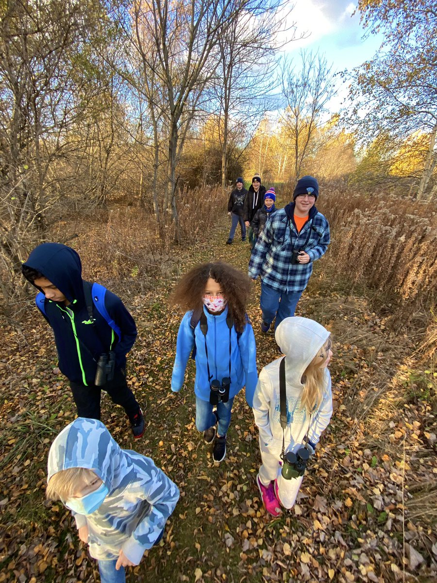 ScienceStrong's tweet photo. Fun Conservation Club hike to Krull Park yesterday morning! Lots of birds to be seen and #ebird (https://t.co/2g47oEt6G3) and a great mix of habitats to explore. #barkercsd #RedCrossbill #EasternBluebird https://t.co/5zwGoNPjR1