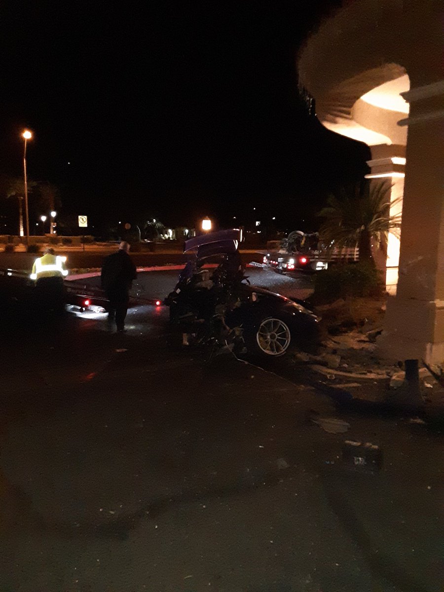 1WithTheFlow2's tweet photo. Remains of a fatal car accident in Scottsdale last night https://t.co/YIvuf90FJH