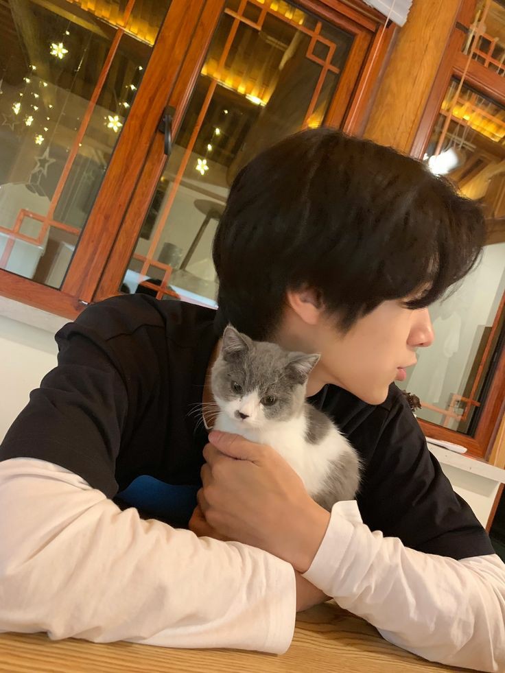 NORTHHaHa's tweet photo. มาช่วยเลี้ยงแมวหน่อยดิครับ....ที่รัก😌
Rt = ff
🖤= dm (ทักมาก่อนให้งับปาก555)
#บอทใหม่ #บอทเงี่ยน #บอทโสด #บอทหาทุกอย่าง #บอทใหม่หาเพื่อนคุย #บอทหาเมีย #บอทหาเพื่อนคุยเดมปร���จํา #รีฟอลฟรี #บอทหาเพื่อนคุย #บอทใหม่หาทุกอย่าง #บอทหาเมีย https://t.co/3Q12o38wZO
