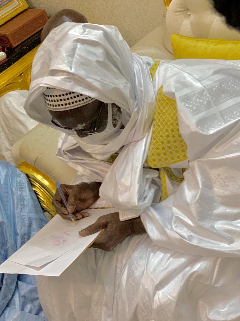 LeMouridePost's tweet photo. #Emigration_clandestine – Mbenguene: Serigne Mountakha vient en aide aux nombreuses familles de victimes
La région de Louga est l’une des plus touchée par l’émigration clandestine. Rien que dans la localité de Mbenguene, située dans la commune de Thiolom Fall⬇️
#LeSenegalEnDeuil https://t.co/sFp2gapjJm