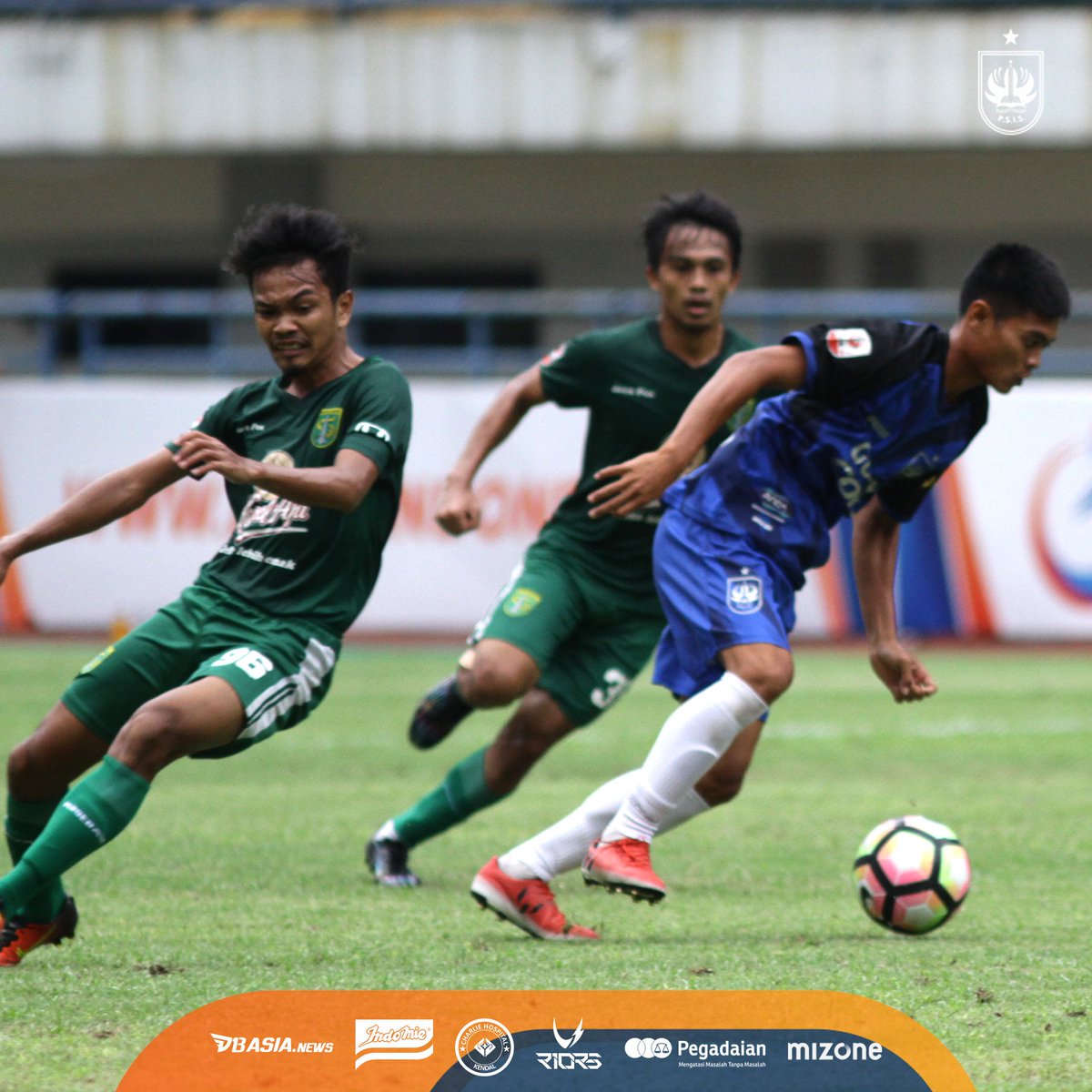 psisfcofficial's tweet photo. #BackToRemember 1 🔙📅
PSIS di babak 8 besar jalani pertandingan pertama hadapi Persebaya ditajuk laga klasik. Sayang bagi kita saat itu harus mengakui keunggulan tipis @persebayaupdate 1-0 lewat gol Irfan Jaya. 🔵 https://t.co/z2Sfs8x0nC