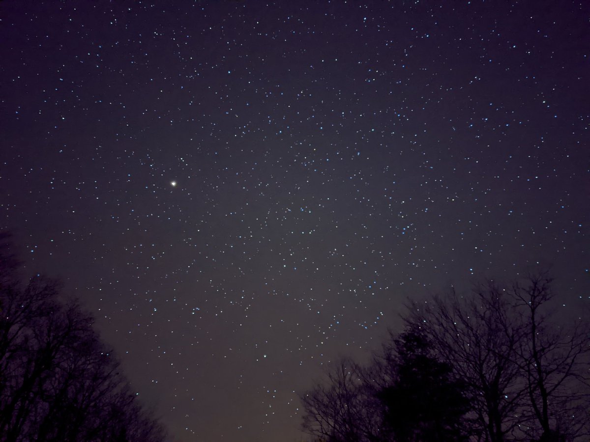TheDrag0n_King's tweet photo. The darkest sky in NY state Batch 2
#pixelnightsight #googlepixel #nightsight #GooglePhotos #Astrophotography https://t.co/Kqy0xRyq6I