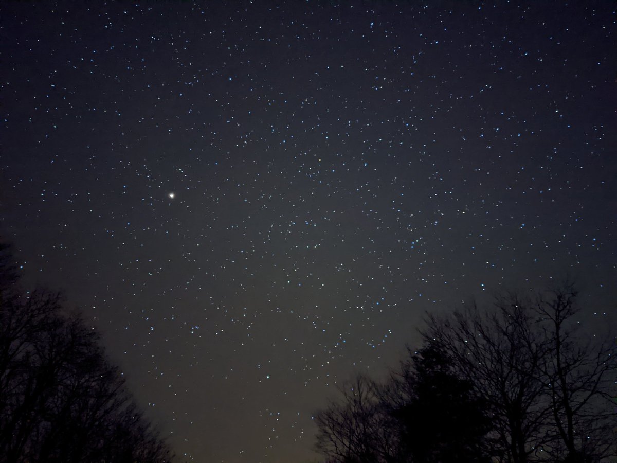 TheDrag0n_King's tweet photo. The darkest sky in NY state Batch 2
#pixelnightsight #googlepixel #nightsight #GooglePhotos #Astrophotography https://t.co/Kqy0xRyq6I