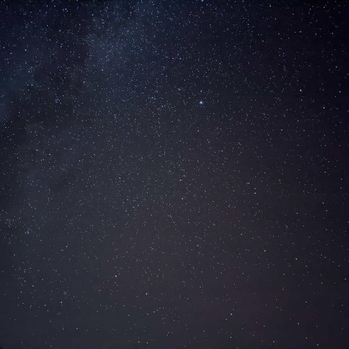 TheDrag0n_King's tweet photo. The darkest sky in NY state
#pixelnightsight #googlepixel #nightsight #GooglePhotos #Astrophotography https://t.co/TSGAzXvaOV