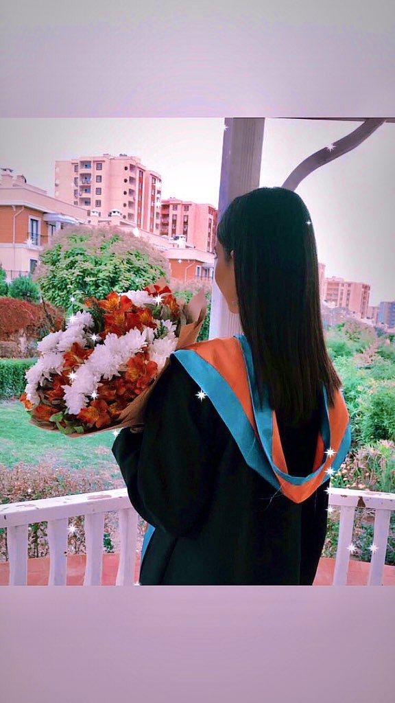 Hazhiinn's tweet photo. On the top of the world ๐ฉ๐ปโ๐
#Class_of_2020 https://t.co/9QaGU690gk