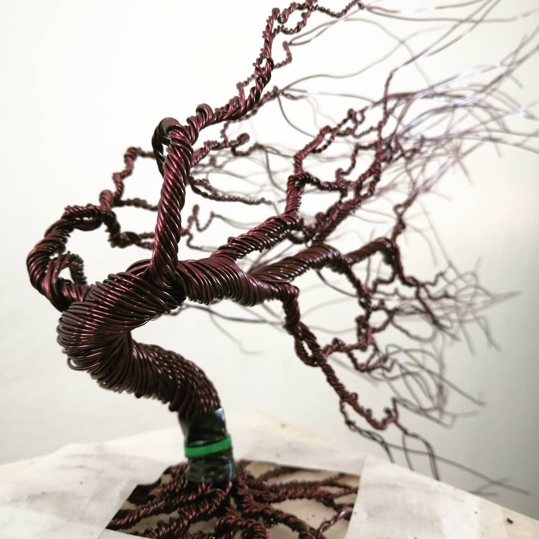 Eddykimani's tweet photo. A bigger #WindSwept tree in progress.
30% Complete.
The dance continues.
#thewiredance
#wiretherapy
#wireDance
#bonsaiworld #treeart #artofinstagram
#sculptureofadesk #bonsaiart
#wiresculpture
#wirebonsaitree #interiordesign
#giftideas #wire #wiretree #bonsai #kenyabonsai https://t.co/88Ni8q4WQD