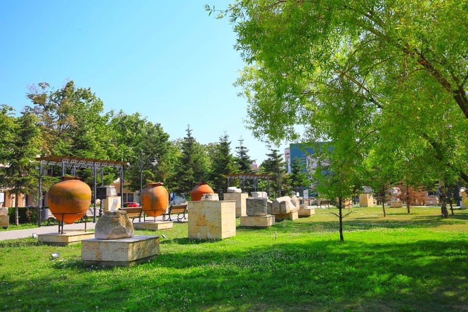 Travel_2Romania's tweet photo. #Constanța, spațiu de sinteză a culturii tradiționale, parte integrantă a spiritualității românești ... 
#LaMulțiAni #Dobrogea #multietnicitate #multiculturalitate #identitate
📸Primăria Constanța 
#DiscoverRomania https://t.co/OPDdWyAaef