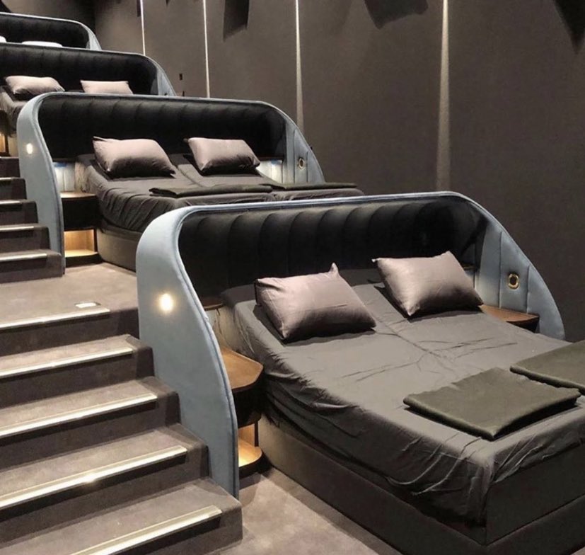 ScribeFlash's tweet photo. Le cinéma parfait https://t.co/g2dUn9nrIU
