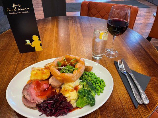 EcclestonArms's tweet photo. Our #SundayRoasts are once again proving extremely popular!
A strictly limited amount left!
Please call 01744881881 ASAP to a wood disappointment
£2 Delivery fee within #StHelens call for outside areas.
Legend @PScully13 may come knocking at ur door ❤️
#NoCookingSunday https://t.co/xCmman7Gh9