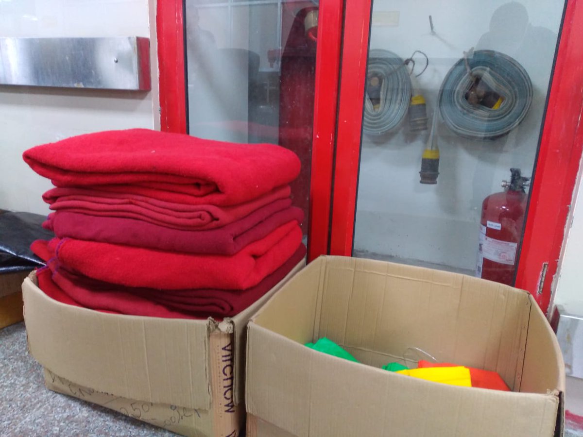AssamCovid's tweet photo. OT clothes for #Doctor #StaffNurse and sanitized blankets are provided to the #Covid19 patient of GMCH Covid Hospital.

We appreciate the involvement of the #Frontlineworkers towards the battle against #Covid19!

#AssamFightsCorona https://t.co/thTzWsqnQ4