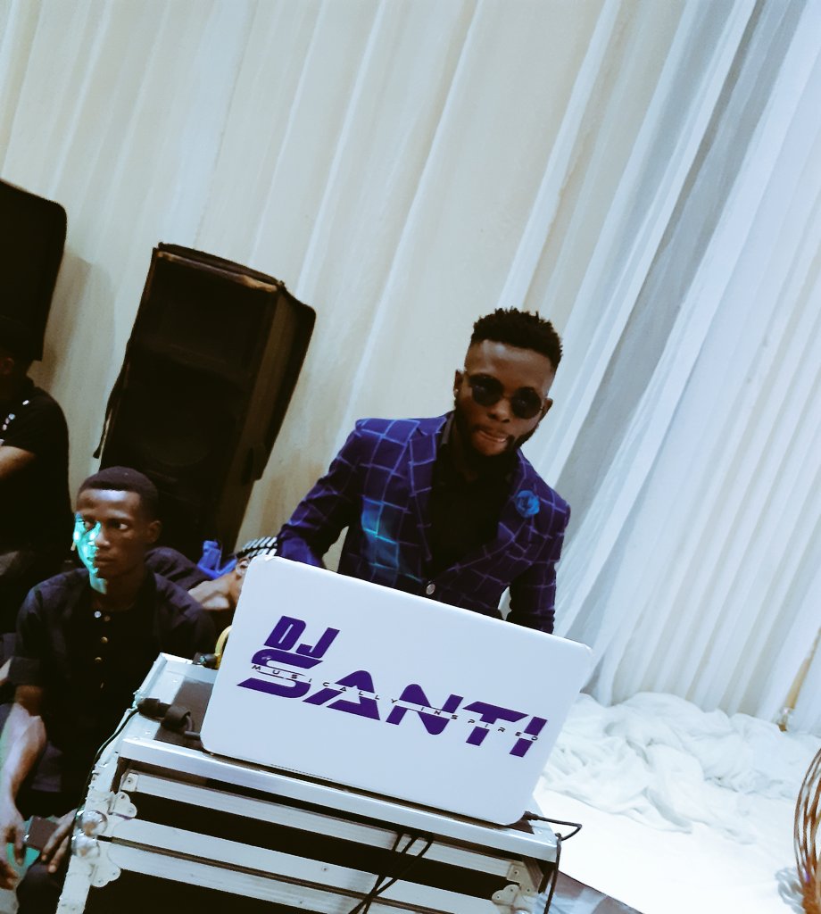 iam_djsanti's tweet image. I no fit to run away from God
If not I go fade away 
#ABetterTime 💙🦋