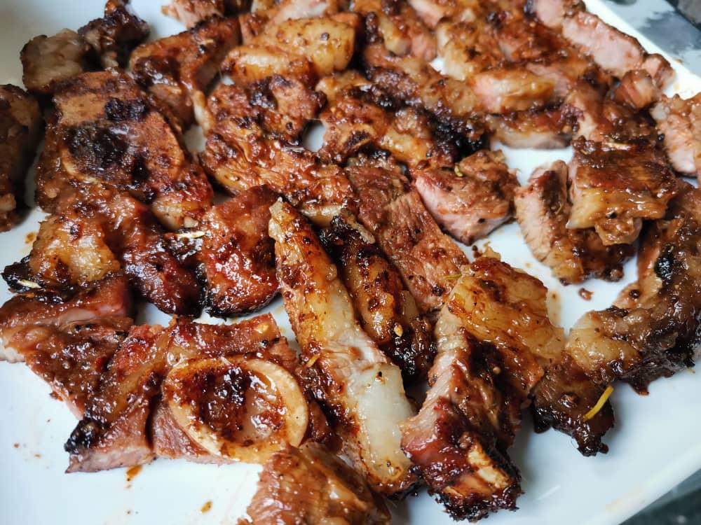 explorasi_cinta's tweet photo. Kambing Perapppp
Sedapppp tak terhingga
Tak terkata bila menikmatinyaaaa

RM 55/1kg gaisss
Dalam 1 Bekas, padat, banyak &amp; enak

Nak Grab? Nak Order?
Contact us nowww https://t.co/5HWJgRF3bP