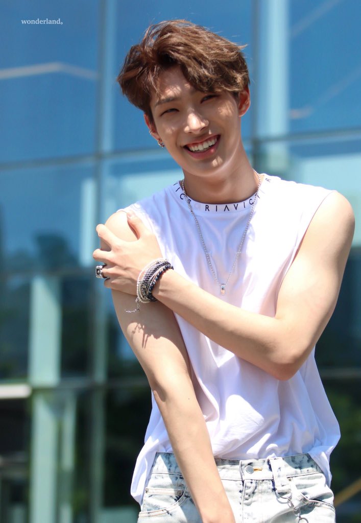 Bir an önce sağlığına kavuş ve hep aynı böyle gül. Seni seviyoruz minik bebeğim 🥺💜.

#WeLoveYouMingi
#GetWellSoonMingi
#WeAreAlwaysWithYouMingi