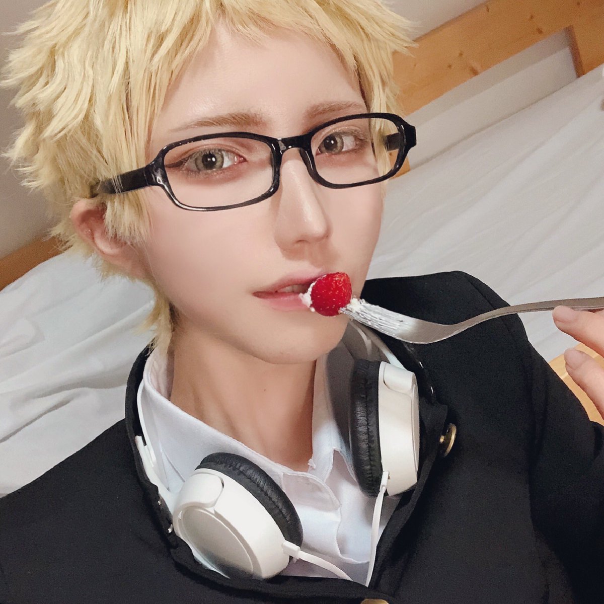 海月の水槽 昨日山口とケーキ食べた 隣のひよこは山口の 月島蛍 コスプレ Cosplay