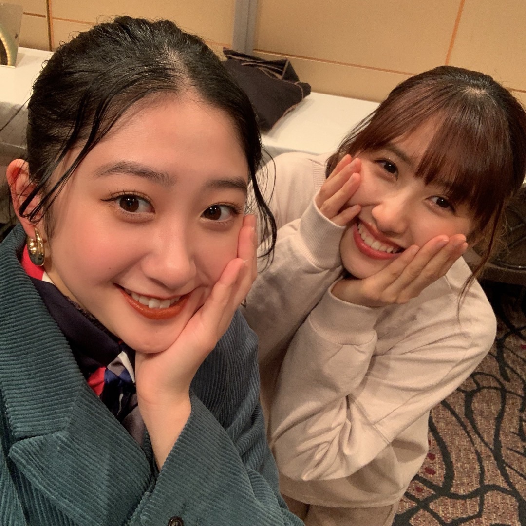 tsubakifac_uf's tweet photo. 【Blog更新】 佐藤さん　　秋山眞緒: good evening everyone akiyama… https://t.co/6mwjOyKBRk #tsubaki_factory #つばきファクトリー #ハロプロ https://t.co/4by0nWb2Ou