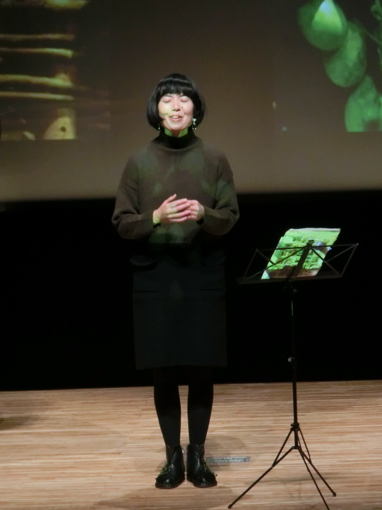 Rn ストラト 名もない花たちの会 主催のチャリティーコンサートで幹さんのライブを見て来ました ハレル夜 ともに歩こう Soil 光 青の軌跡 アンコール でした 幹miki T Co 4jbednjf6c Twitter