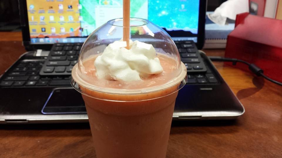 So I logged onto Facebook for the first time in ages, and it told me that I posted this picture 5 years ago. Ignore the smoothie. (A friend had opened a shop and I was telling everyone how good it was). Pay attention to the laptop (1/?)