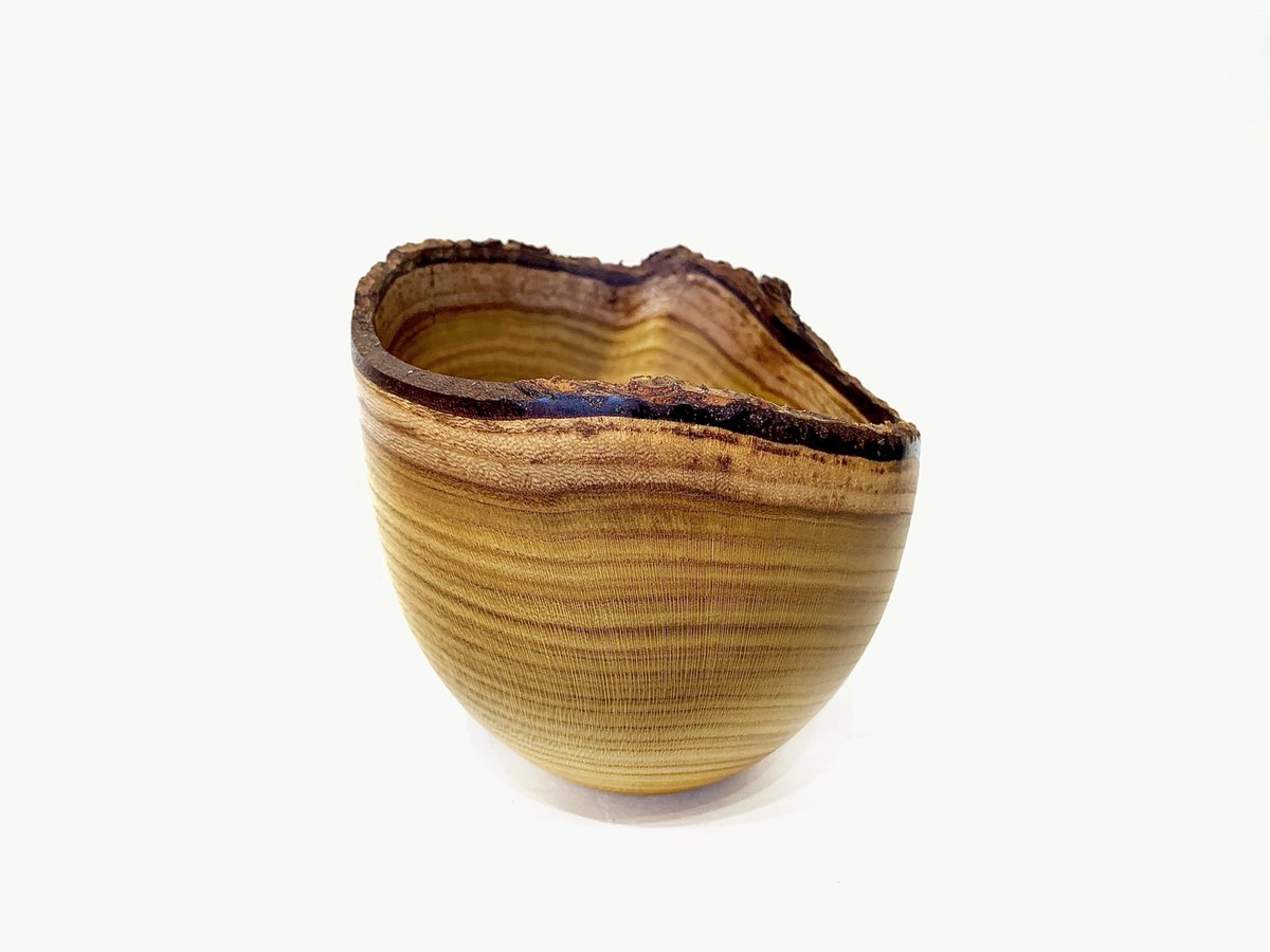 MSWoodturning's tweet photo. This morning’s activity in the workshop. Lovely natural edge Laburnum bowl. Lemon oil finished. #shoplocalshowcase #highlands #woodturning #blackisle https://t.co/Y8msQRYid6