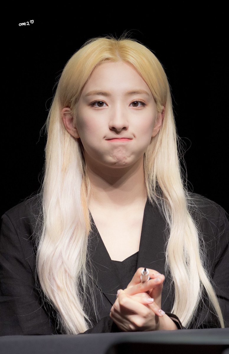 YtBn95's tweet photo. 190714 금발 천재 만재...✨
#우주소녀 #WJSN #은서 #EUNSEO https://t.co/Eb21FgxdFZ