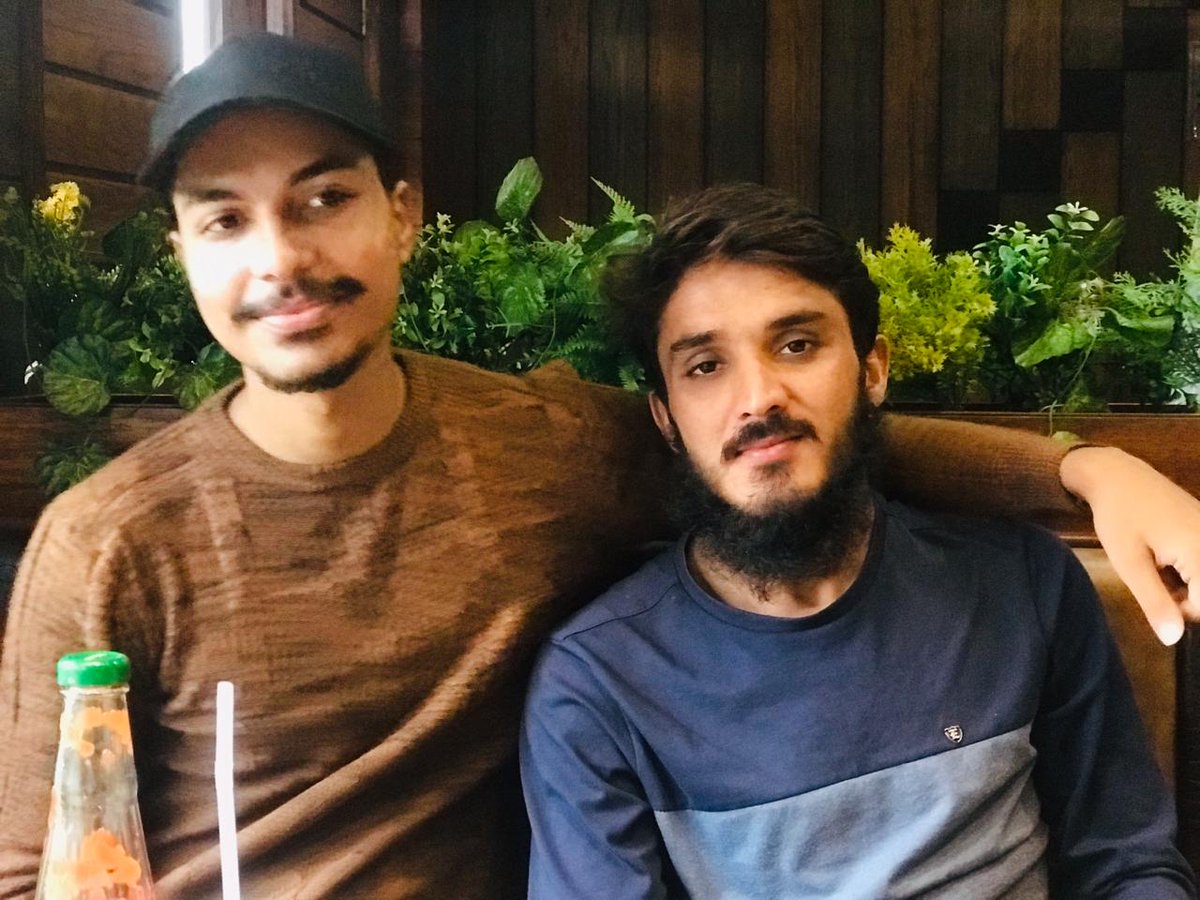 rehanfarooqi_'s tweet photo. About Today with @xhahxaan and 2 others.
#rain #DostiGroup #UniMates https://t.co/TqROWht4Of