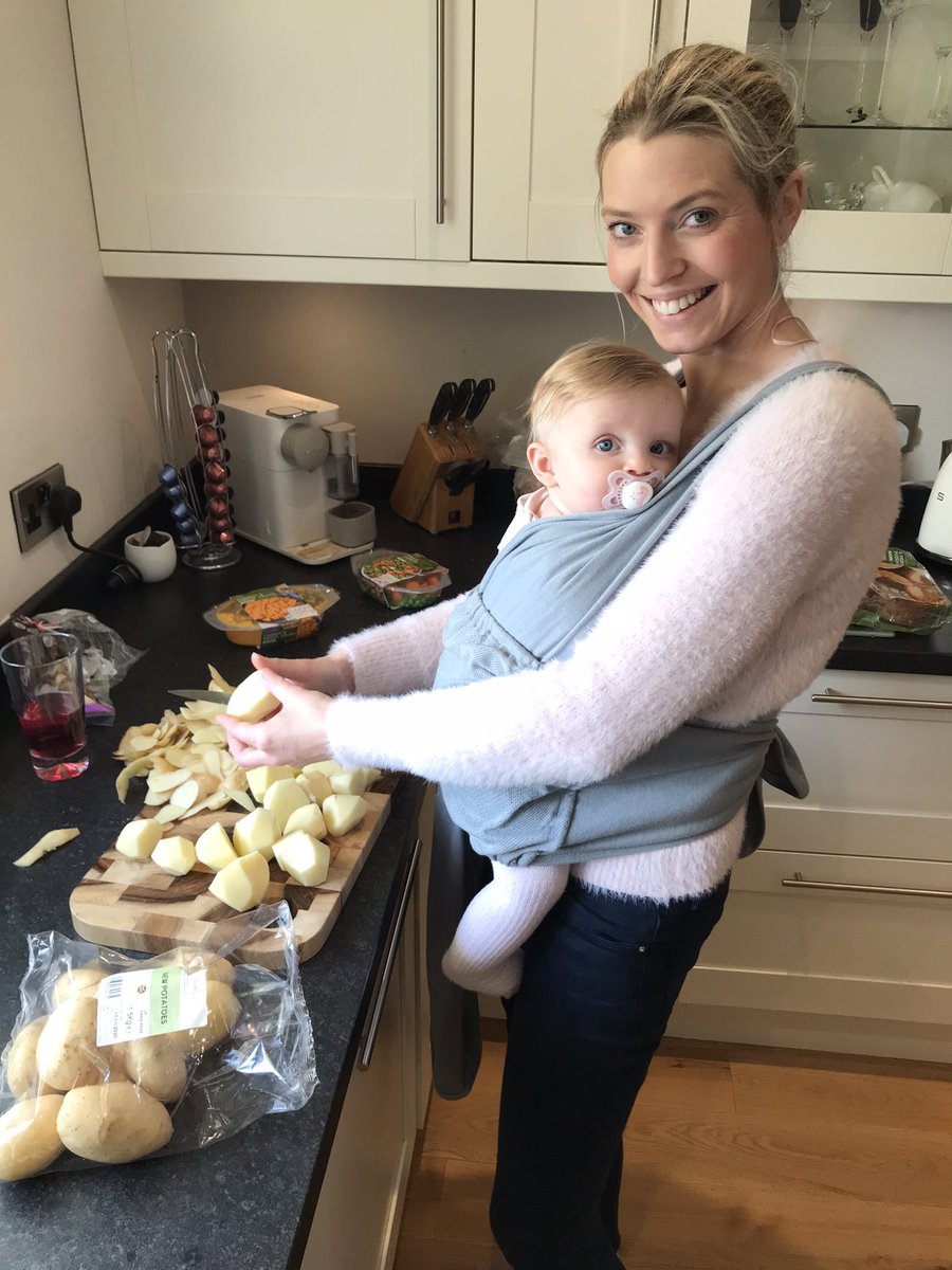 FozAsprilla's tweet photo. I knew she was marriage material ... knocking the Sunday dinner up with our little “helper” 💗💗 https://t.co/w5gcfHDyzh