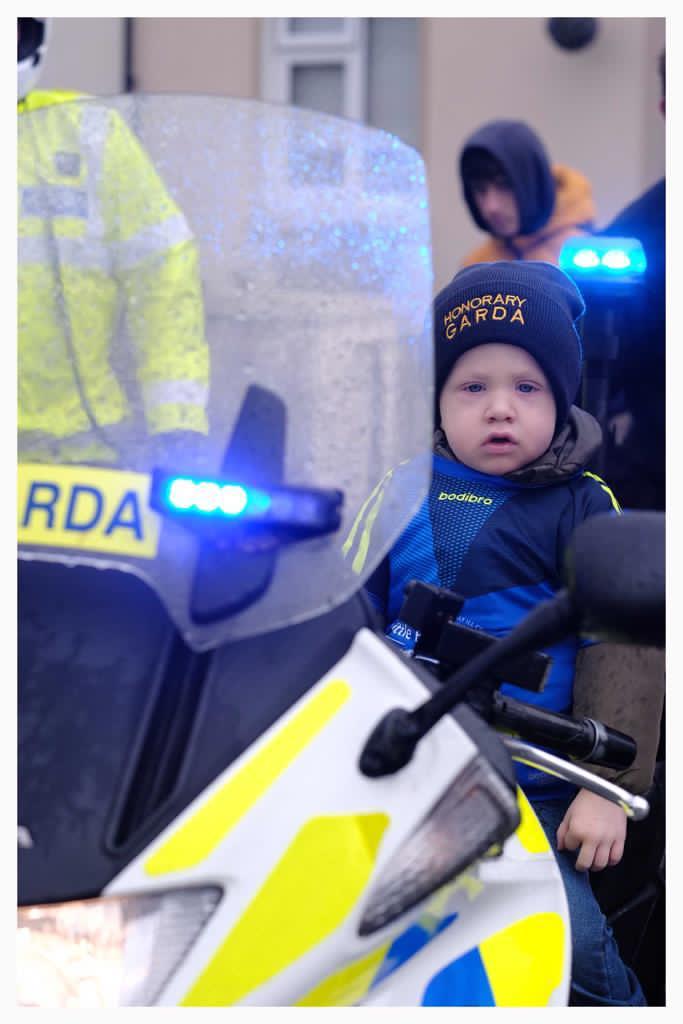 gardainfo's tweet photo. 3 year old Mikey Doran at his induction into @LilBlueHeroes

Garda Brennan and Sgt McCormack presented Mikey with his new uniform and welcomed him as the newest honorary member of An Garda Siochana in the Tipperary Division.

#CommunityPolicing https://t.co/qepAlfmY27