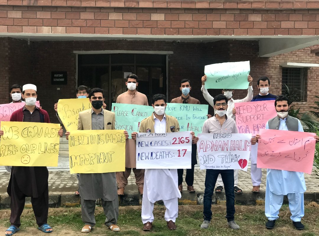 DrShariq20's tweet photo. 1st year GMCites! 
Remembering DrAdnan Haleem. 💔😢
We can't risk our lives. 
#KMUPromoteUs
#KMUpromotewithoutproff
@Shafqat_Mahmood
@AsadQaiserPTI https://t.co/e2Kl4Lijbg