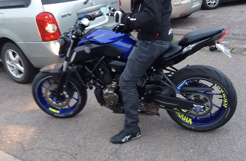 Rowckies's tweet photo. La moto de mon frère une yamaha MT-07 immatriculé FA 836 AR a était voler à haut de Vallières à Metz si vous la voyez dm moi , il a travailler dur pour se la payer RT svp 🙏 https://t.co/hFV2DWi76f