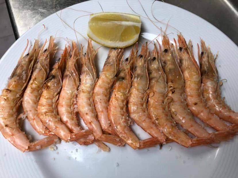 BarEspanol's tweet photo. ¡#Gambitas de #Huelva!😋
Esto apetece a cualquier hora...👌🏻
#GambaBlanca #Plancha #delicatessen https://t.co/L5l9wGMjmB
