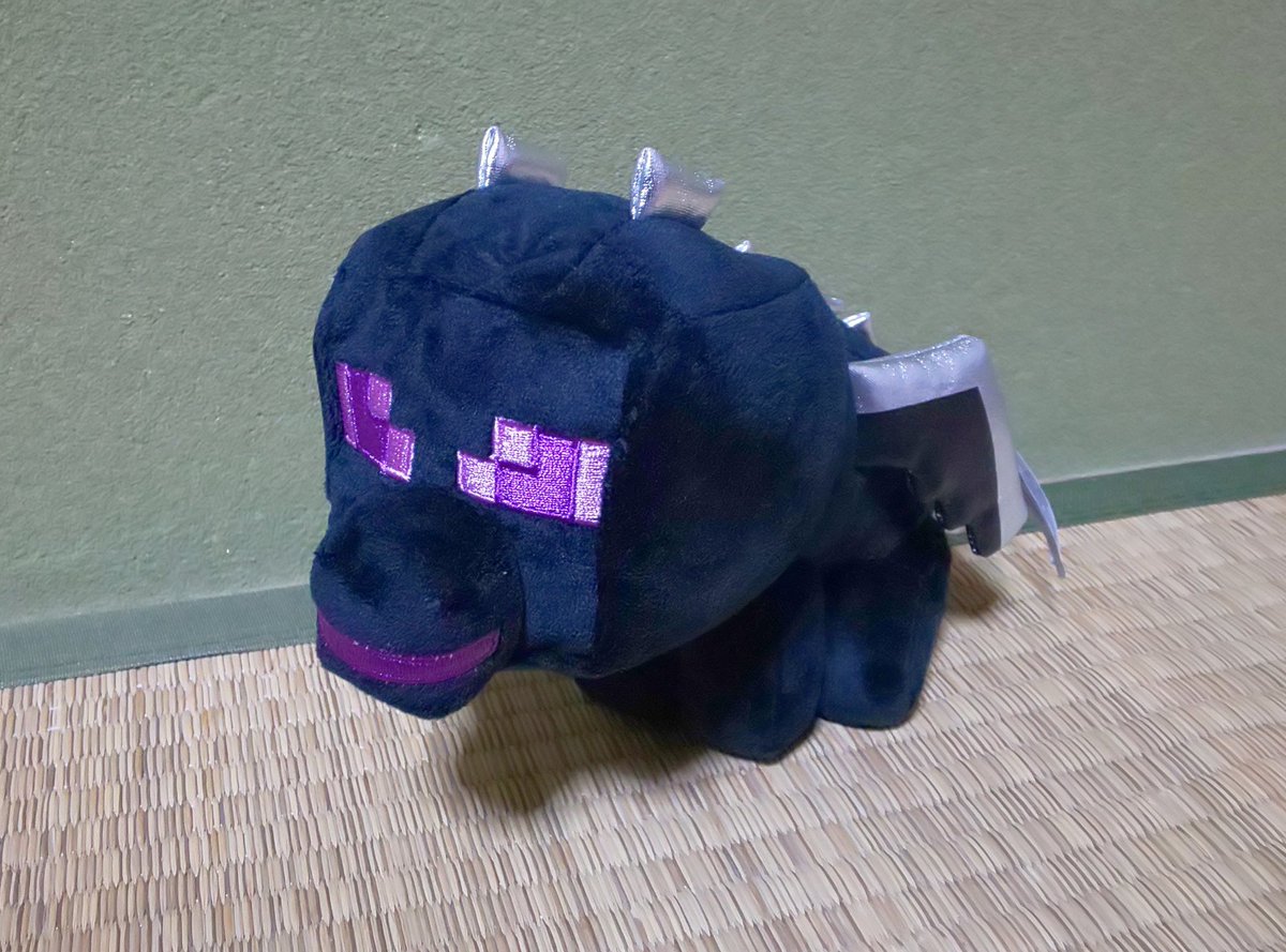 ブラック على تويتر イオンで買ったエンダードラゴンのぬいぐるみ デフォルメされて可愛くなってますが なんというか ポーズがワンちゃん 犬 みたいですw マインクラフト Minecraft