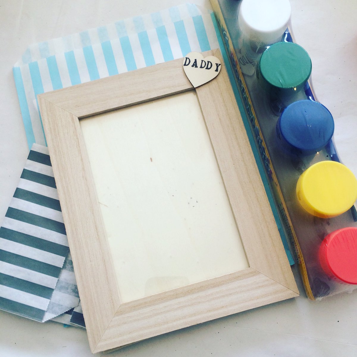 craftsandmakes's tweet photo. Make your special Christmas gifts for your special Christmas people 🎁 #christmasiscoming #christmas #gifts https://t.co/5A0tsTx9m9