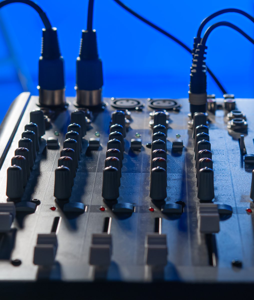 43Media's tweet photo. Welcome to the 43 Media live streaming studio: A fully professional, multi-camera live streaming service from our own studio in the Haute-Loire. It’s the perfect way to broadcast yourself to the internet. Get in touch with us today to set up your own live stream! https://t.co/UV9zDtWsBy