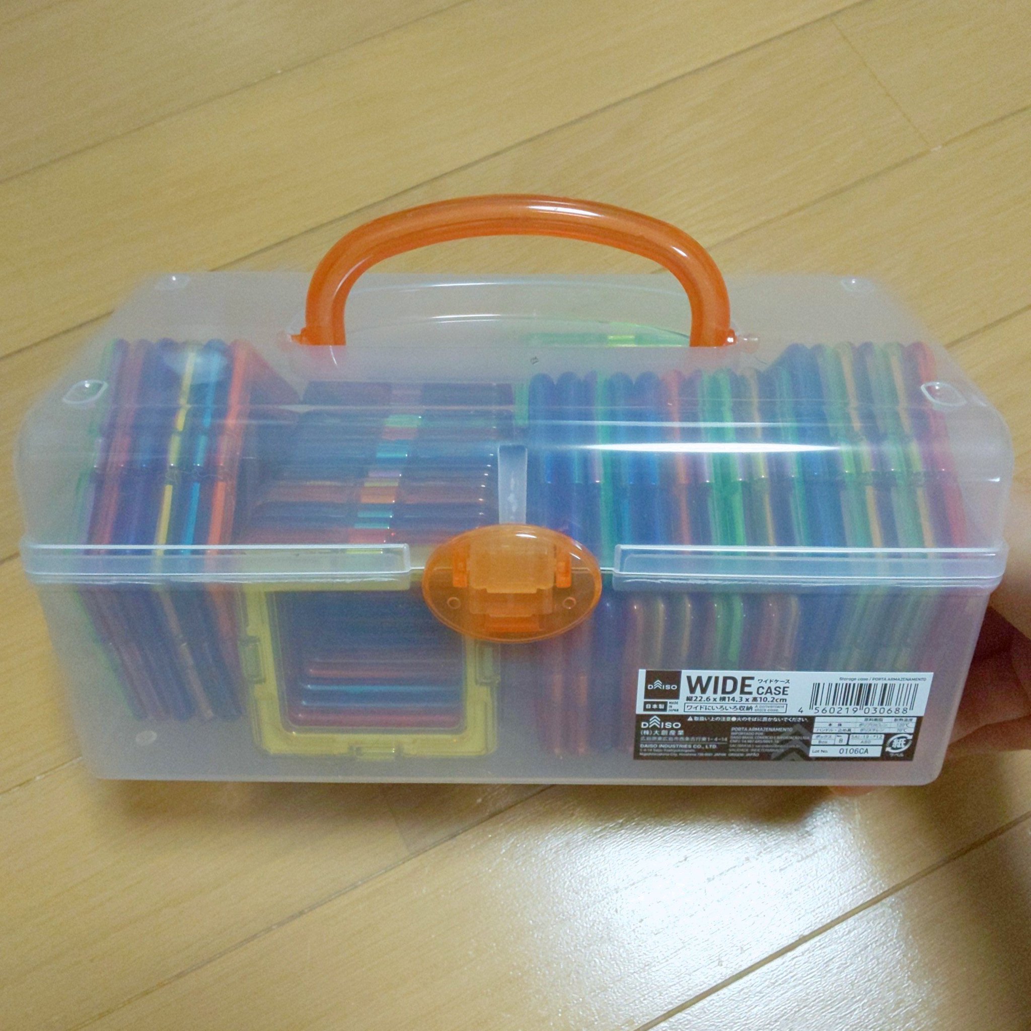 みお 沖縄 中部 マグフォーマーのベーシックセット 62ピース がダイソーのワイドケースにシンデレラフィット 入れ方にちょっと工夫が必要だけど 現物を持たずにふらっと立ち寄ったダイソーで これとか丁度いいんじゃない