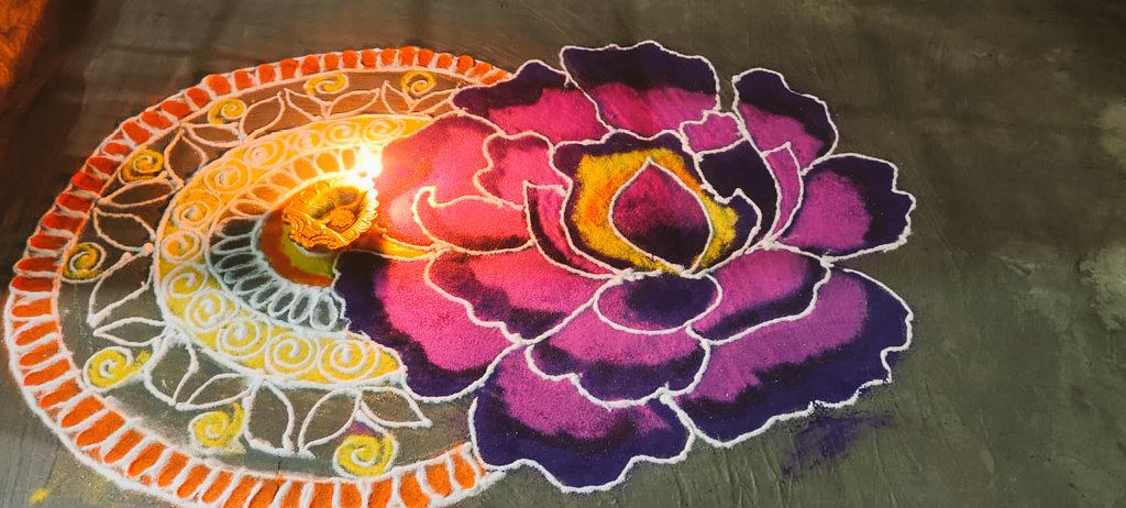 Rangoli by me!  Happy Diwali to All🎉🎉🎉#HappyDiwali2020 #HappyDiwali #Rangoli #Artist #ArtistOfTheYear