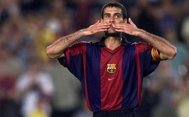 En 1997, Guardiola a été nommé capitaine de Barcelone sous le nouveau manager Louis van Gaal , mais une blessure au muscle du mollet a exclu Guardiola de la majeure partie de la saison 1997-1998 , au cours de laquelle Barcelone a remporté une ligue ettasse double .