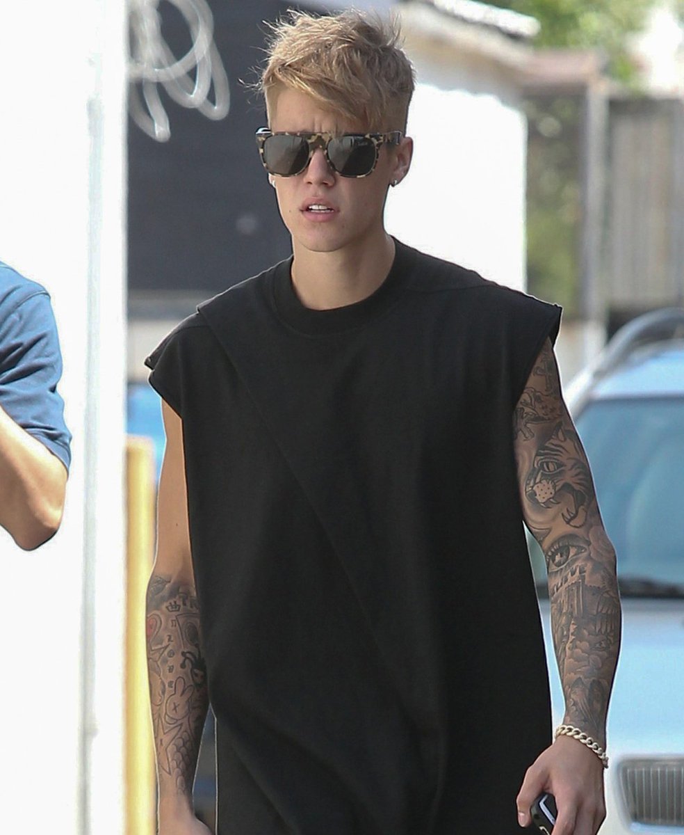 thebestofbizzle's tweet photo. https://t.co/Smz9MzruX6