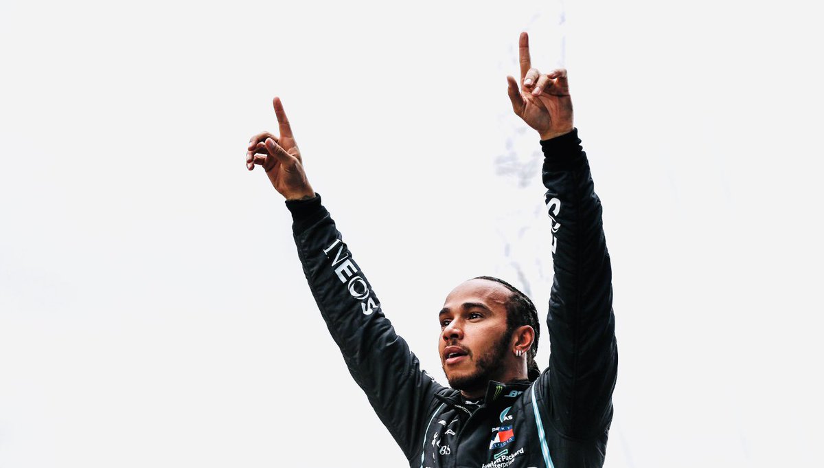 NhDiario's tweet photo. Unha impresionante condución de Lewis Hamilton no Gran Premio de Turquía deulle a súa décima vitoria da tempada e, o que é máis importante, viuno reclamar o sétimo título de pilotos da súa carreira, para igualar o récord de Michael Schumacher. https://t.co/OyvTTF5acN https://t.co/FtQWhYFrLA