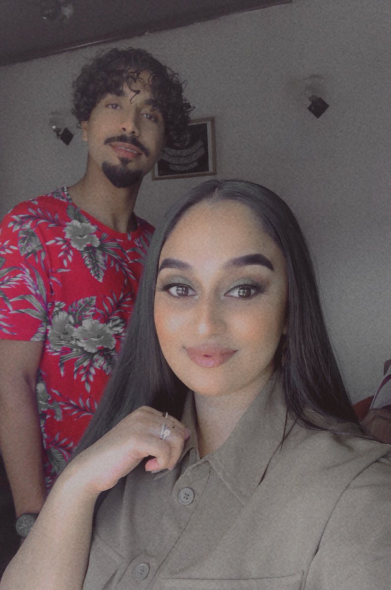 __Azraa__'s tweet photo. Sundaze🥰 (peep how cute mom and the hubby are in frame 3🥺) https://t.co/R0Ib8KZvBf